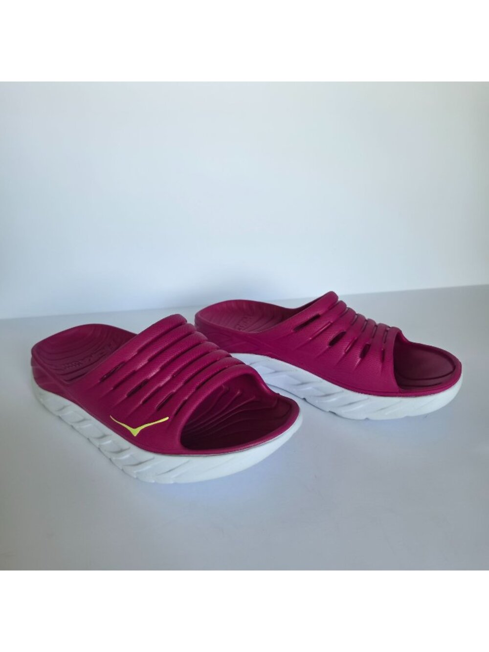 HOKA Ora Recovery Slide Pink White Cushioned Comfort Sandals Slip On. M8/W10